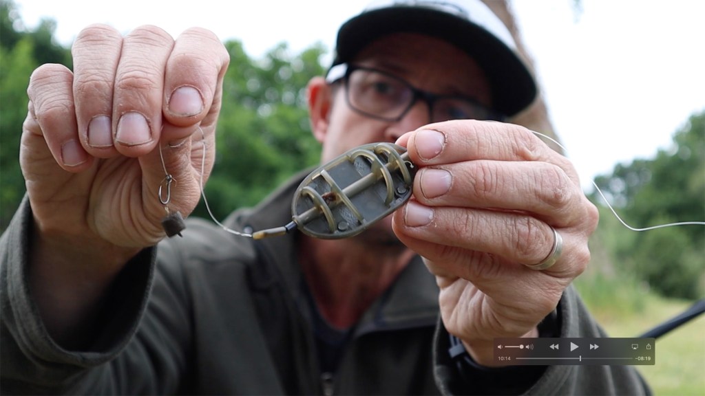 Cap Swim Feeder for Maggots Groundbait Fishing Accessories Catfish